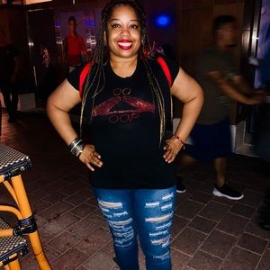 Meet your Posher, Latasha